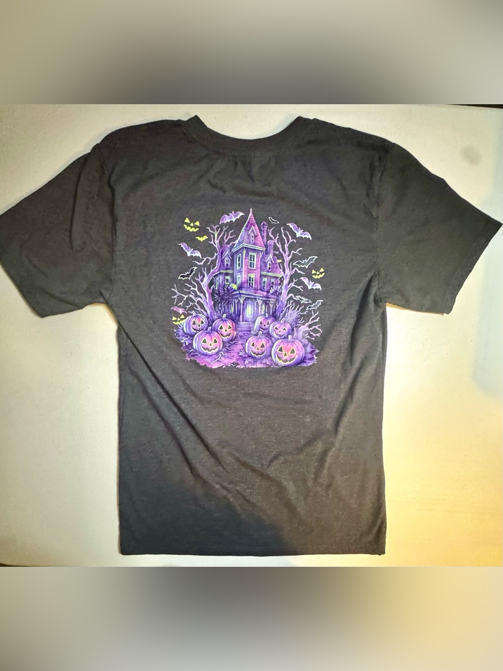 Unisex Medium Halloween Gray T-Shirt with Glow in the Dark Spooky Graphics - Picture 7 of 9
